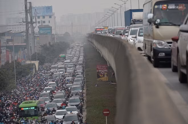 Ùn tắc trên đường vành đai gia tăng vào các ngày lễ, Tết.