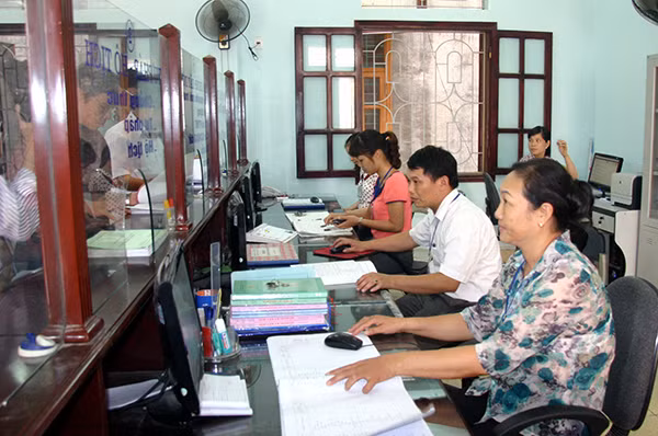 Năm 2016 chỉ tinh giản được hơn 1.600 biên chế, bằng khoảng 4,6% so với mong muốn. (Ảnh minh họa: BHP) Năm 2016 chỉ tinh giản được hơn 1.600 biên chế, bằng khoảng 4,6% so với mong muốn. (Ảnh minh họa: BHP)
