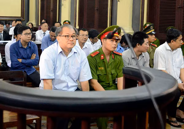 Các bị cáo tại phiên tòa.