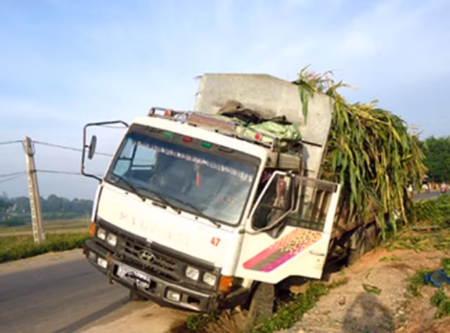 Hiện trường vụ tai nạn. Ảnh: Hồ Hồng Tuyến.