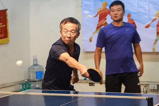 Phó chủ tịch CLB bóng bàn Báo CAND Đặng Văn Lân cũng tham gia thi đấu tại giải năm nay.