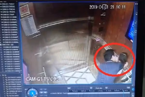 Hình ảnh người đàn ông có hành vi ôm hôn bé gái được camera an ninh ghi lại.