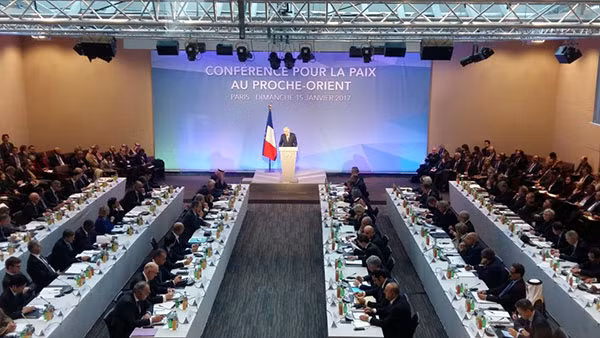 Hội nghị hòa bình Trung Đông diễn ra tại thủ đô Paris, Pháp. Hội nghị hòa bình Trung Đông diễn ra tại thủ đô Paris, Pháp.