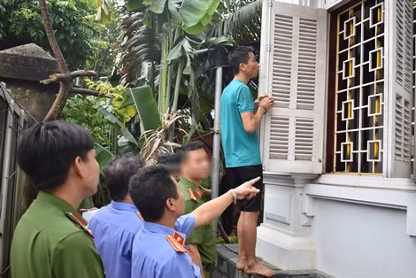 Cửu trình bày lại cách đột nhập vào nhà ông M. Cửu trình bày lại cách đột nhập vào nhà ông M.