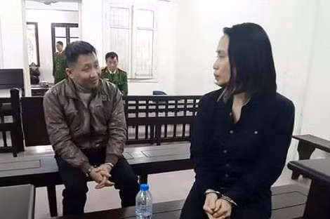Vợ chồng Diệp - Tú tại phiên tòa.