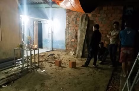 Địa điểm dưới giường ngủ nơi Hùng giấu xác anh Dũng 7 năm qua.