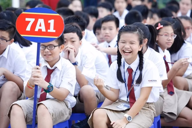 Các em vô cùng hào hứng tại buổi Lễ khai giảng đầy sôi động và ấn tượng.