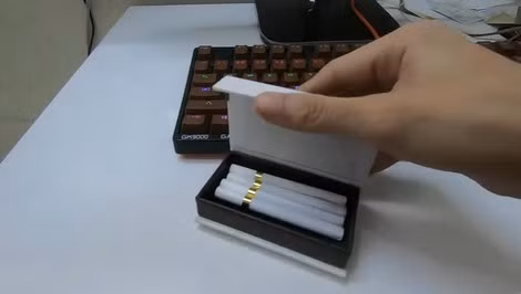 Thuốc lá “cười” có hình dạng, kiểu dáng giống như thuốc lá truyền thống.