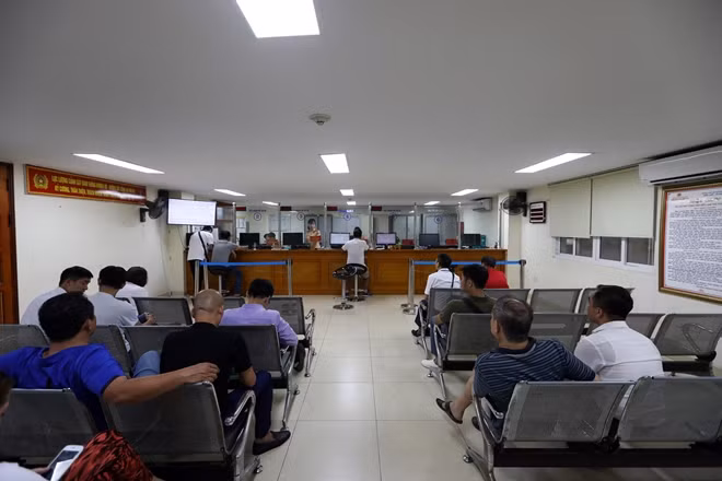 Trụ sở Đội đăng ký, quản lý phương tiện, Phòng CSGT Công an TP Hà Nội.