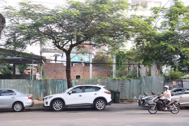 Khu đất số 73 Nguyễn Huệ, TP Huế được UBND tỉnh Thừa Thiên-Huế cho doanh nghiệp tách thửa sai quy định.