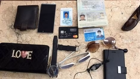 Những vật dụng được cảnh sát Ai Cập cho là của Giulio Regeni. Những vật dụng được cảnh sát Ai Cập cho là của Giulio Regeni.