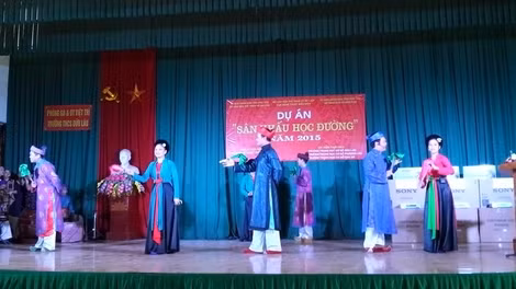 Đưa sân khấu đến với khán giả trẻ bằng các dự án sân khấu học đường là điều mà NSND Thúy Mùi vô cùng tâm đắc.