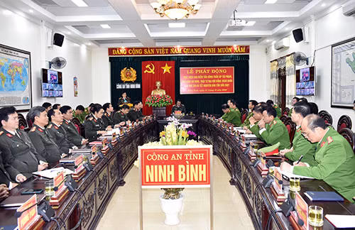 Buổi lễ phát động Buổi lễ phát động