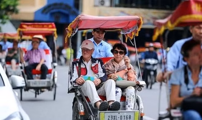 Tỷ lệ du khách quốc tế quay trở lại Việt Nam còn thấp.
