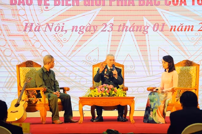 Thiếu tướng Nguyễn Đức Huy, nguyên Phó Tư lệnh Quân khu 2, Bộ Quốc phòng chia sẻ tại cuộc Gặp mặt chiều 23-1, tại Hà Nội.