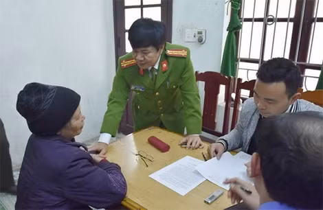 Bà Xuân tại cơ quan Công an.