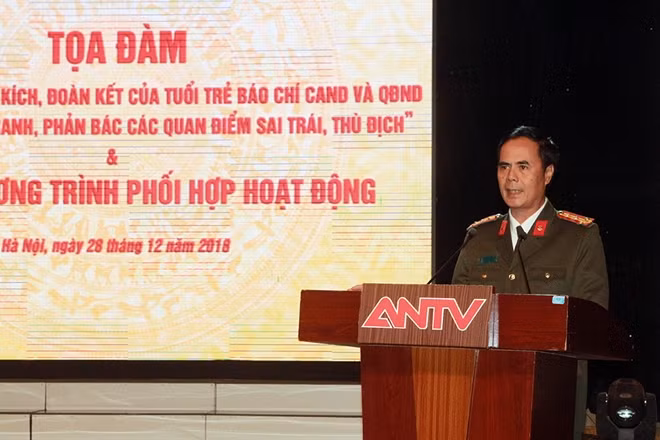 Đại tá Nguyễn Quang Vinh, Phó cục trưởng Cục Truyền thông CAND phát biểu tại Toạ đàm