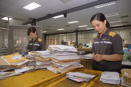 Bưu điện chuyển phát hồ sơ, lệ phí xét tuyển đại học năm 2016