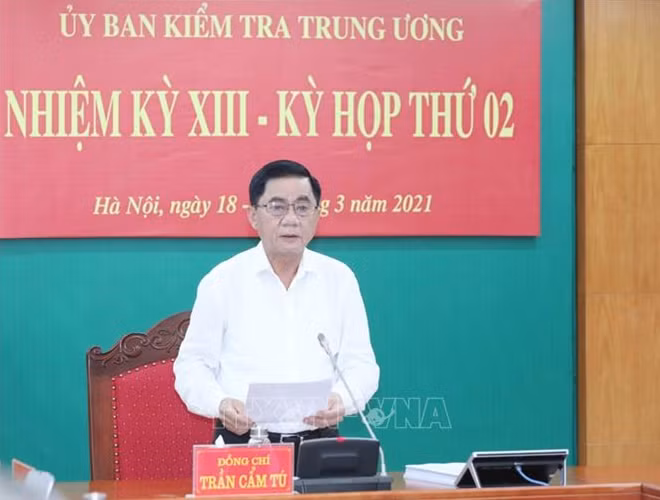 Đồng chí Trần Cẩm Tú, Ủy viên Bộ Chính trị, Chủ nhiệm Ủy ban Kiểm tra Trung ương chủ trì Kỳ họp