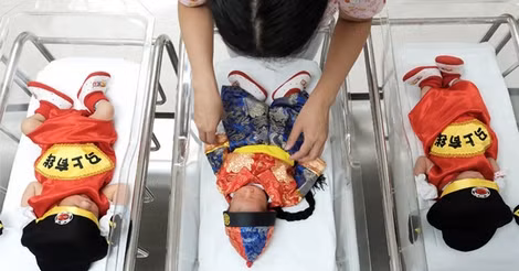 Trẻ em Trung Quốc được sinh ra tại bệnh viện tư nhân ở Thái Lan.