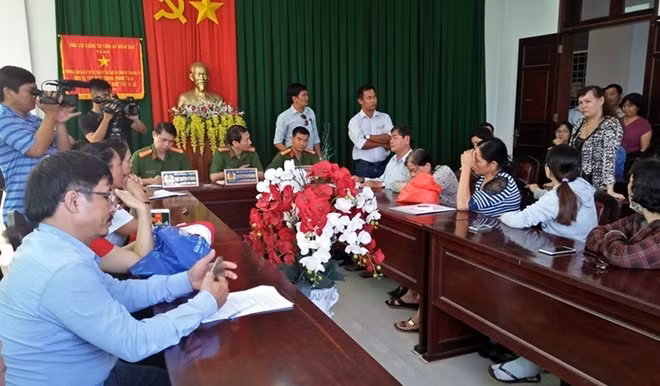 Người dân đến nộp đơn tố giác tại Công an tỉnh Bà Rịa-Vũng Tàu.