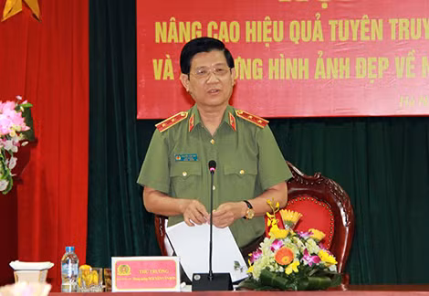 Thứ trưởng Nguyễn Văn Sơn phát biểu tại hội nghị.