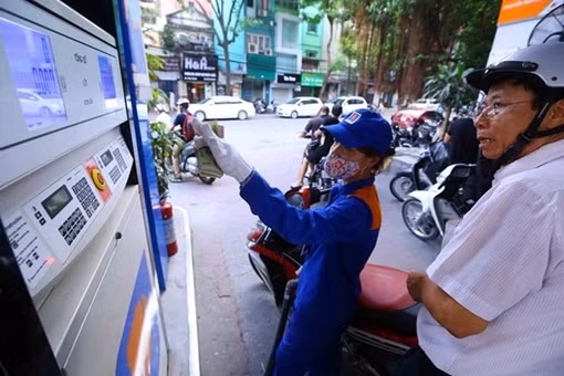 Giá xăng dầu tăng mạnh từ 16h ngày 26/10 ảnh 3