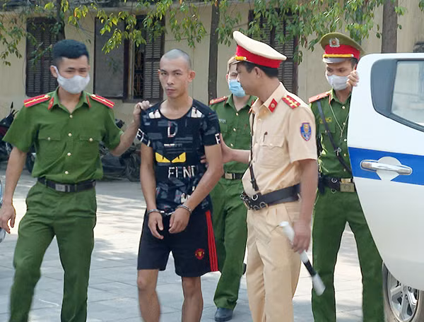 Đối tượng Lê Đình Tiến.
