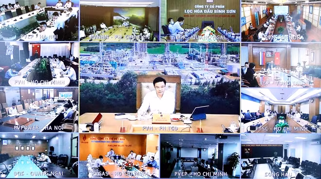 Cuộc họp trực tuyến với 13 điểm cầu trên cả nước