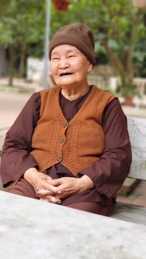 Ni sư Thích Đàm Chính. Ni sư Thích Đàm Chính.