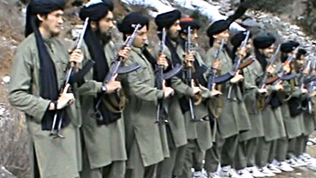 Các tay súng Uzbekistan trong hàng ngũ Taliban.