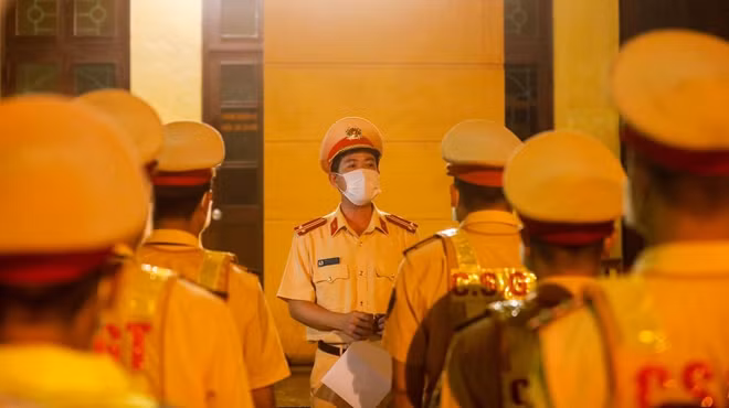 Tối 4/8, Phòng CSGT Công an tỉnh Thái Bình đồng loạt ra quân kiểm tra chuyên đề đối với người điều khiển phương tiện vi phạm nồng độ cồn trên địa bàn.
