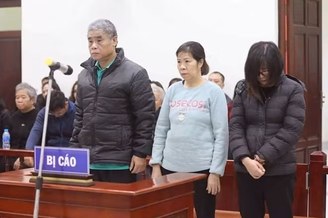 Các bị cáo tại phiên tòa.
