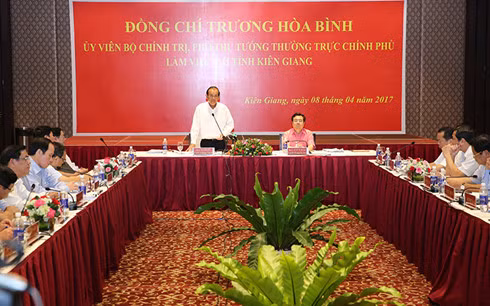 Phó Thủ tướng thường trực Trương Hòa Bình làm việc với lãnh đạo tỉnh Kiên Giang. Ảnh: chinhphu.vn Phó Thủ tướng thường trực Trương Hòa Bình làm việc với lãnh đạo tỉnh Kiên Giang. Ảnh: chinhphu.vn