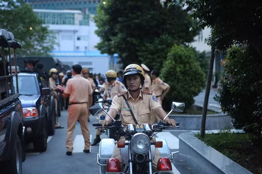 Tổ công tác 363 trong ngày ra quân.