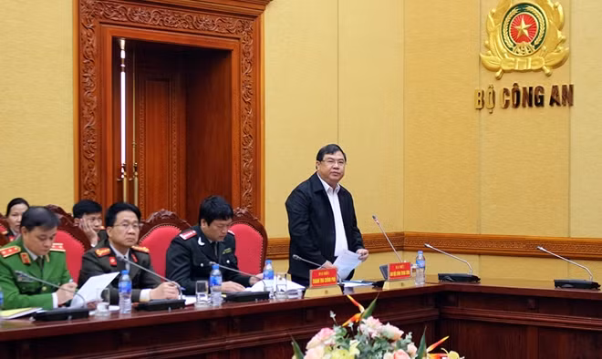 Đồng chí Phạm Gia Túc phát biểu tại Hội nghị.