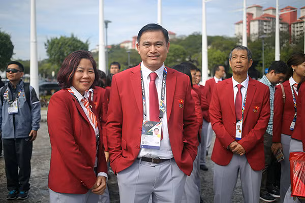 Hình ảnh đoàn Việt Nam tại buổi lễ Thượng cờ.