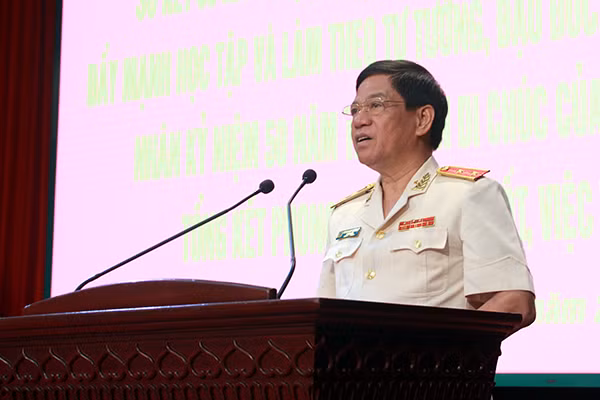 Trung tướng Đoàn Duy Khương phát biểu khai mạc Hội nghị.