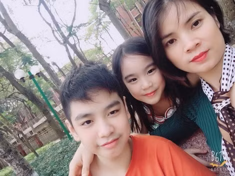 Phút giây hạnh phúc của Long bên mẹ và em gái