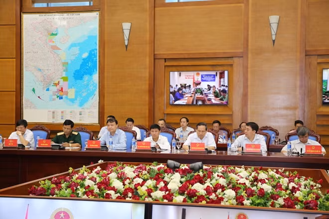 Các đại biểu tham dự hội nghị.