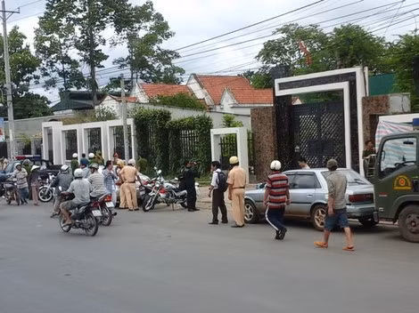Căn nhà nơi xảy ra vụ thảm án. Căn nhà nơi xảy ra vụ thảm án.