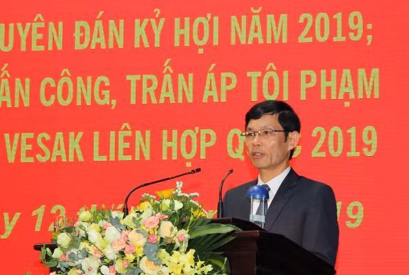 Phó Chủ tịch UBND tỉnh Hà Nam Bùi Quang Cẩm phát biểu tại Hội nghị. Phó Chủ tịch UBND tỉnh Hà Nam Bùi Quang Cẩm phát biểu tại Hội nghị.
