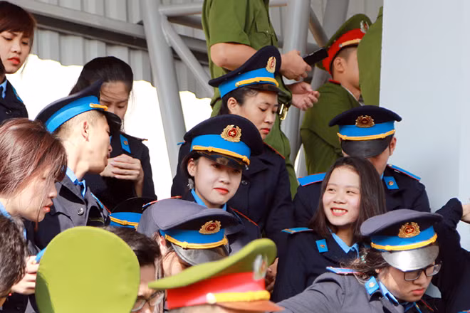 Một nữ học viện Học viện CSND hệ dân sự tại buổi lễ.