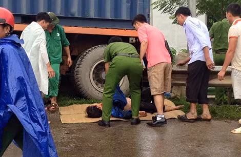 Một nạn nhân được cứu thoát. Ảnh: C.T.B.Diễn.