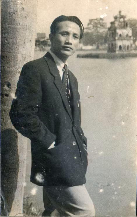 Họa sĩ Lê Văn Xương. Họa sĩ Lê Văn Xương.