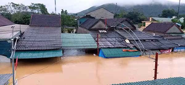 Mưa lớn gây ngập lụt ở huyện Thanh Chương