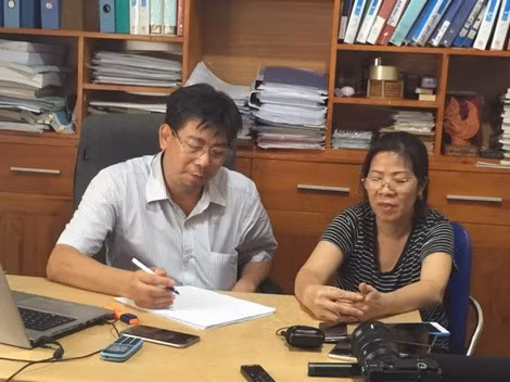 Bà Nguyễn Bích Quy trong buổi trả lời báo chí.