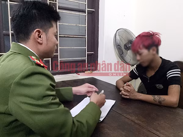 Đối tượng Nguyễn Hữu Sơn. Đối tượng Nguyễn Hữu Sơn.