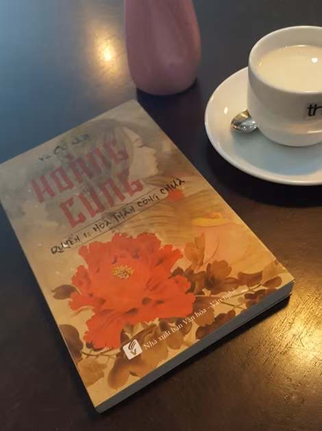 Bìa cuốn tiểu thuyết đầu tay của Võ Chí Nhất.