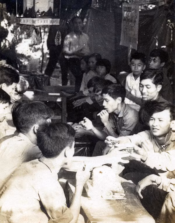Tiệc trà đầu năm, Xuân Quý Sửu tại căn cứ An Phước, Châu Thành, Bến Tre Tiệc trà đầu năm, Xuân Quý Sửu tại căn cứ An Phước, Châu Thành, Bến Tre